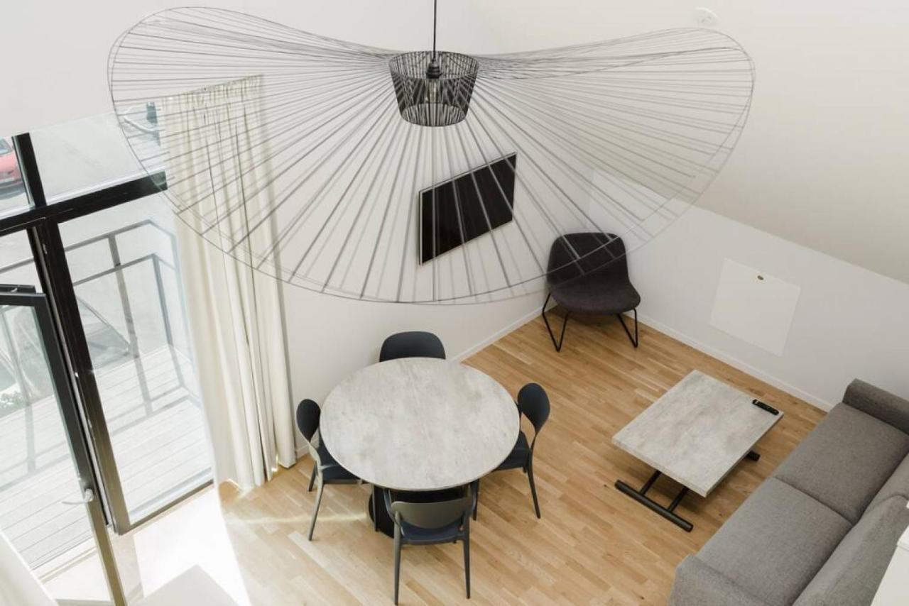 All In One Loft With Balcony And Free Parking Лидинго Экстерьер фото